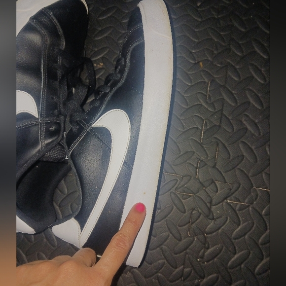 Nike Court Royale AC Black & White Men Sneakers - Picture 11 of 12